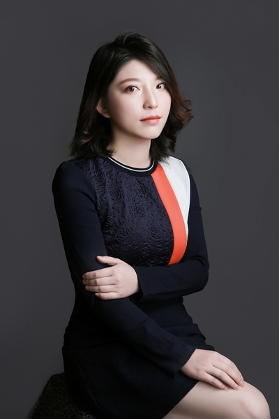 从小梅（销售经理）